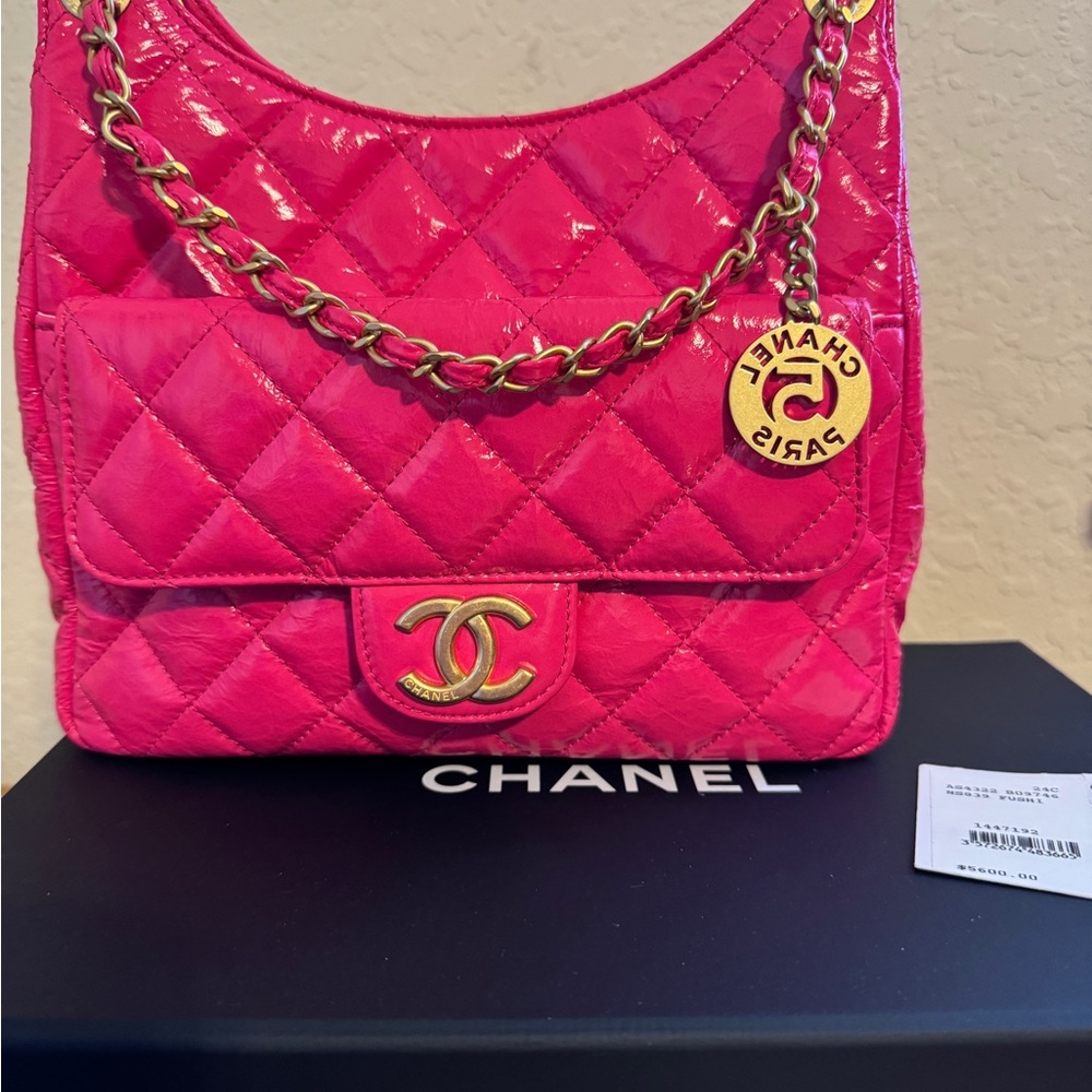 Chanel Pink Medium Hobo Quilted bag in crumpled leather.